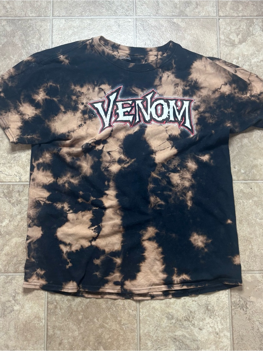 Marvel Venom Graphic Tee in Black and Brown Tie-Dye